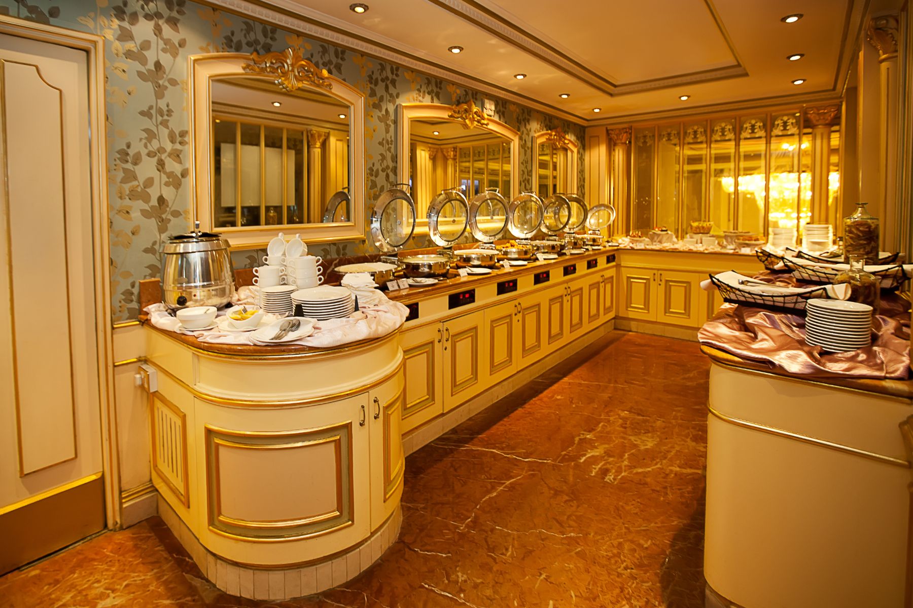 Moscow Hotel Restaurants - Dubai